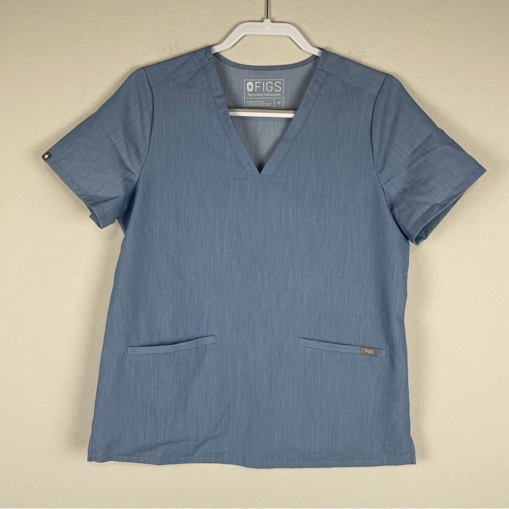Figs Light Blue Gray Casma Three Pocket Scrub Medical Top Size Medium